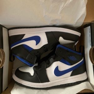 Jordan 1 Mid Toddler (10c)